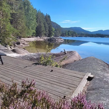 Ved Vråvatnet I Feriehus *