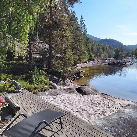 Ved Vråvatnet I Feriehus Vrådal