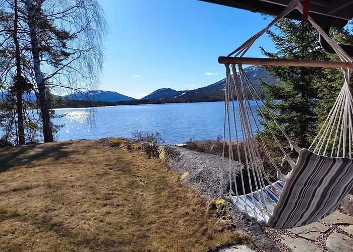 Ved Vravatnet I * Vrådal